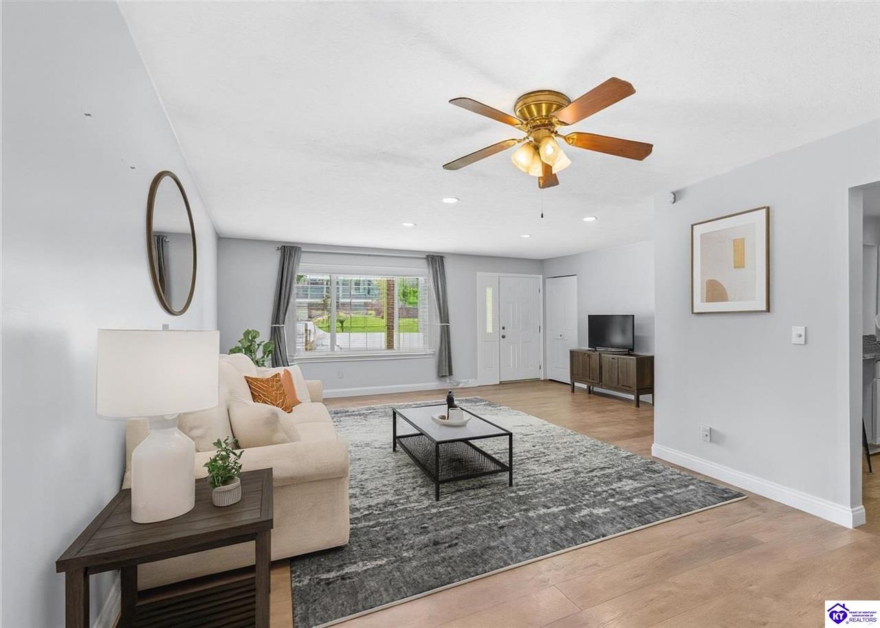 806 Yates Drive photo 9