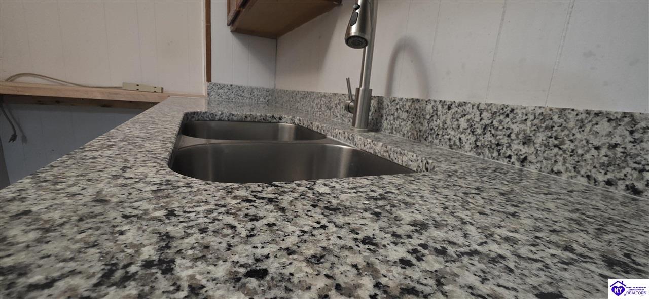 304 Brown Street photo 5